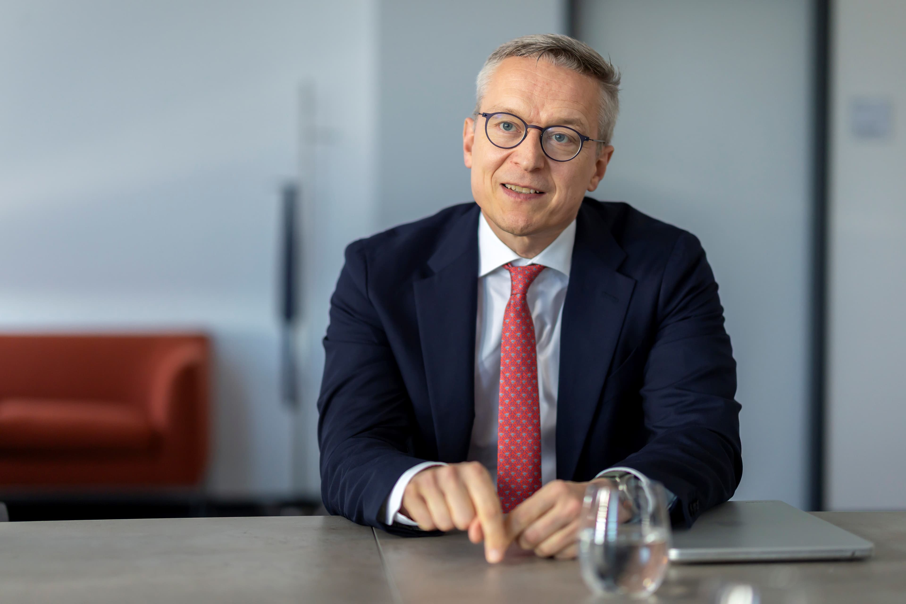 Bundesdigitalminister Karsten Wildberger (CDU) im Interview mit SZ Dossier.